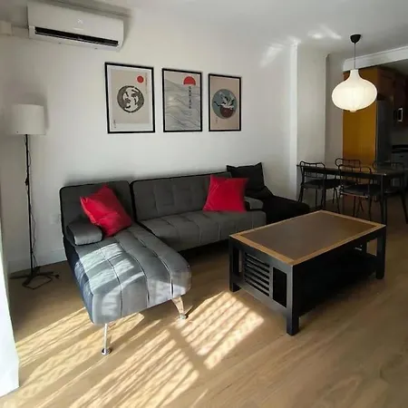 Duplex En Boliches شقة